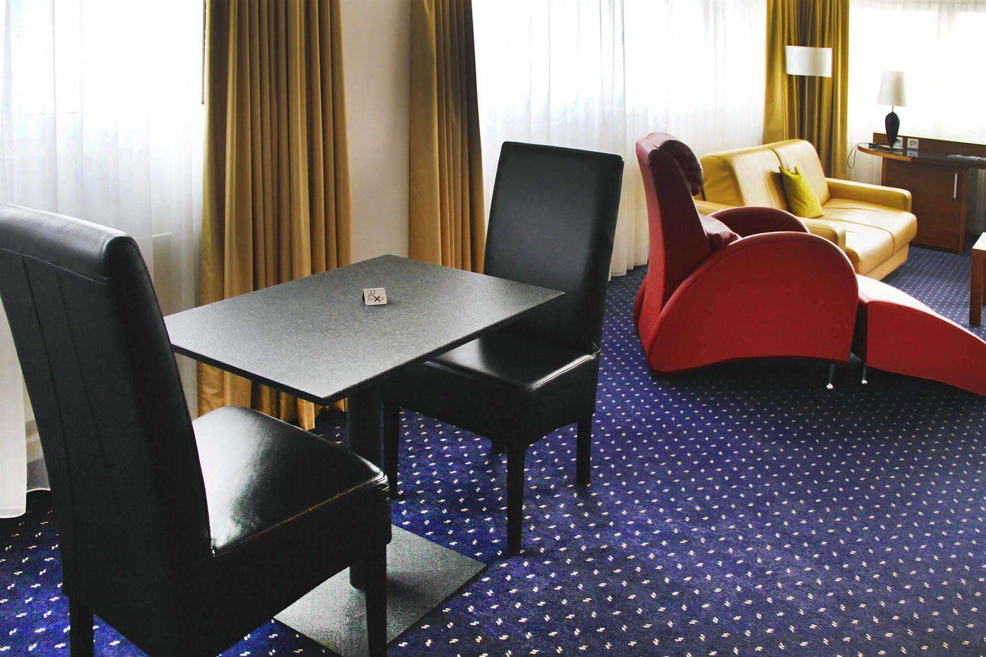 Hotel Hoeri Inn Exteriér fotografie